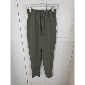Lululemon Women's Size 4 Green Nylon Jogger Pants NWOT